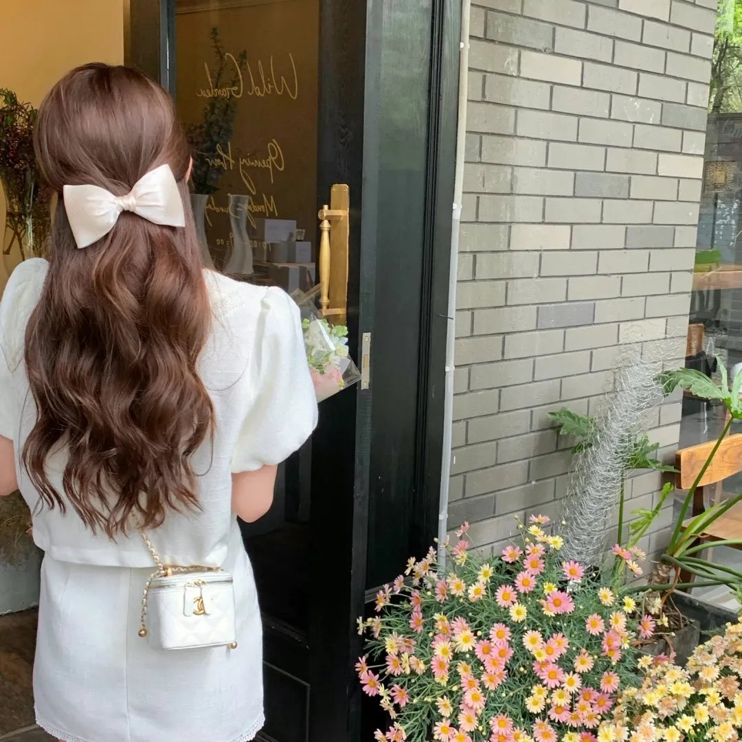 绽放的带刺玫瑰